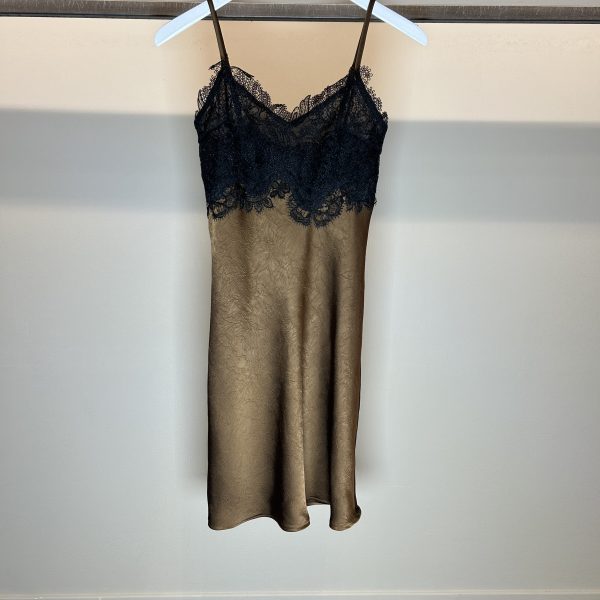 Vestito Corto Con Pizzo